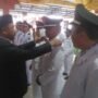 Penjabup Sherman Moridu saat melantik pejabat kepala desa di kabupaten Boalemo