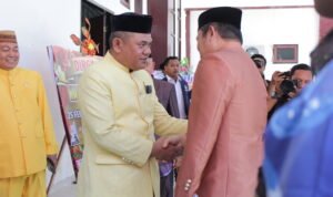 Ketua DPRD Pohuwato sambut kehadiran Pj Gubernur Ismail Pakaya dalam Paripurna HUT Pohuwato ke21 Tahun
