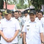 Penjabup Boalemo Sherman Moridu saat mendampingi Penjagub Gorontalo Ismail Pakaya menghadiri launching Samsat pembantu di kecamatan Wonosari