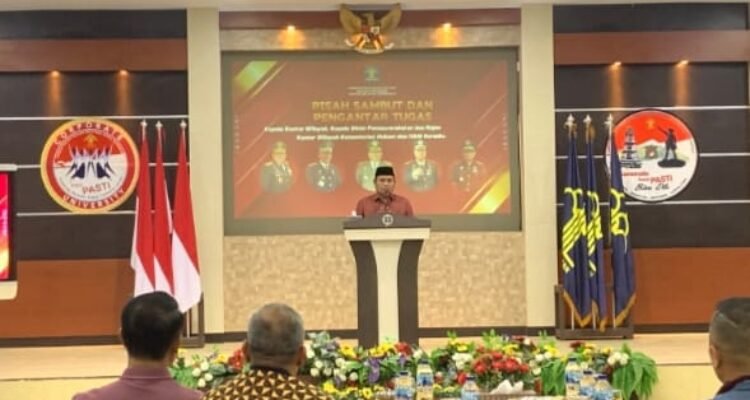 Penjabat Gubernur Gorontalo Ismail Pakaya saat memberikan sambutan pada acara pisah sambut Kepala Kantor Wilayah Kementerian Hukum dan HAM Gorontalo,