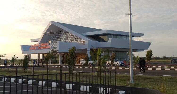 Bandar Udara Panua Pohuwato