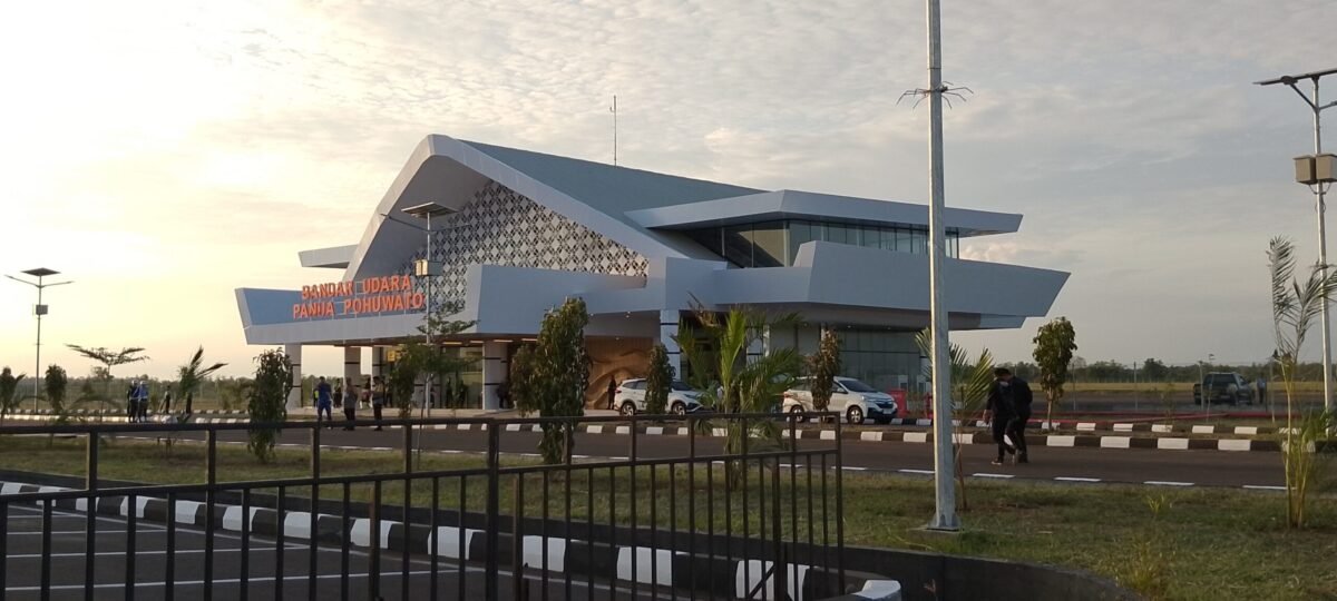 Bandar Udara Panua Pohuwato