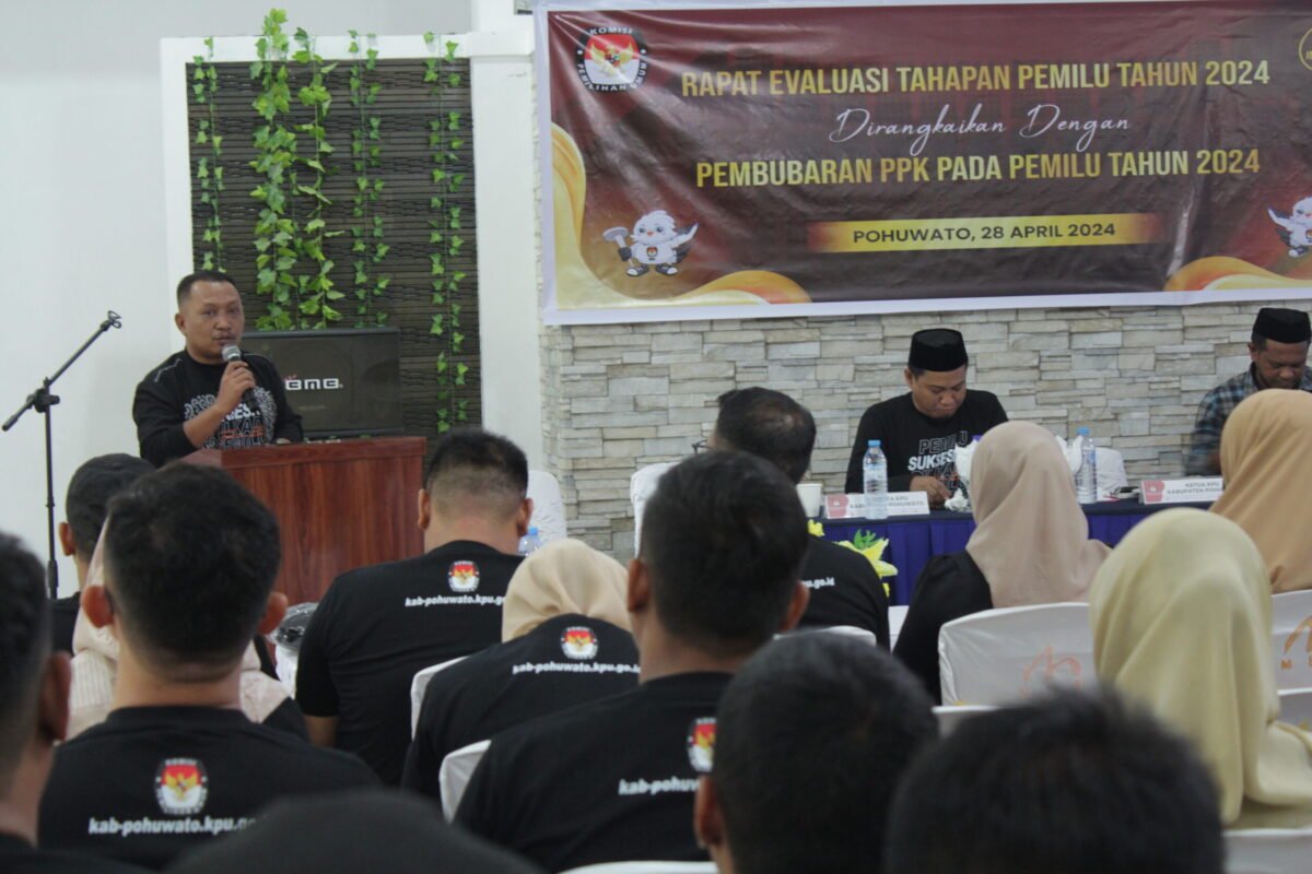 KPU Pohuwato gelar rapat evaluasi tahapan pemilu 2024 bersama PPK