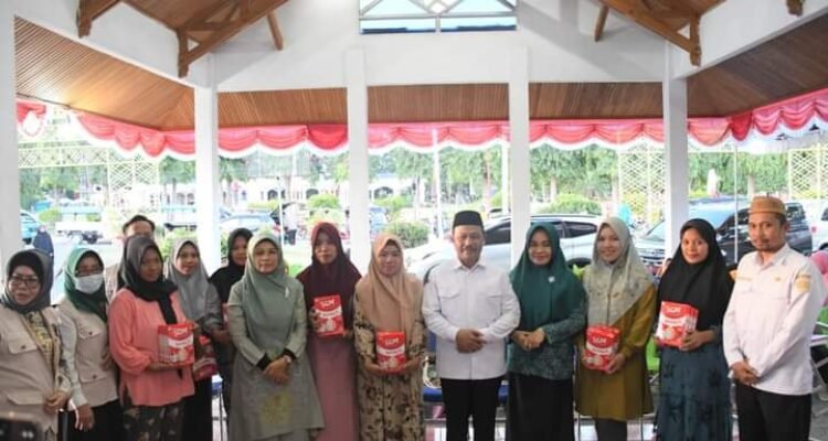 Buka bersama anak yatim, disabilitas, lansia dan mualaf.