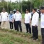 Penjabup Boalemo Sherman Moridu saat mendampingi Tim dari Kementerian Pertanian dalam rangka peninjauan lokasi pengembangan padi ladang
