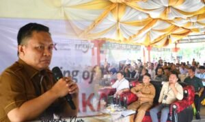 Penjabat Sekda Boalemo, Supandra Nur saat membuka sosialisasi Desaku Cakap Keuangan Training Of Trainers