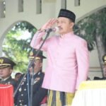 Pj Bupati Boalemo, Sherman Moridu saat bertindak sebagai inspektur upacara hari kesaktian Pancasila (Foto : Humas)