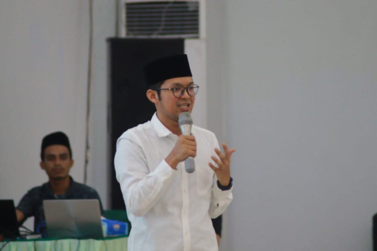 K.H. Abdullah Aniq Nawawi,Lc.