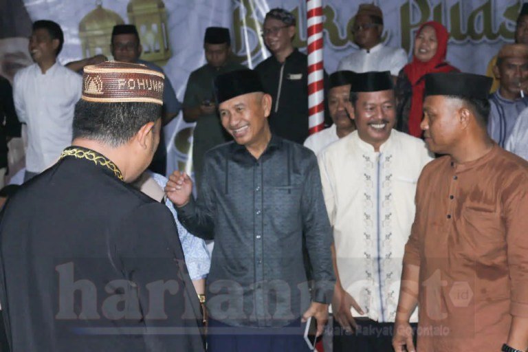 Saipul Mbuinga Bersama Kepala Desa