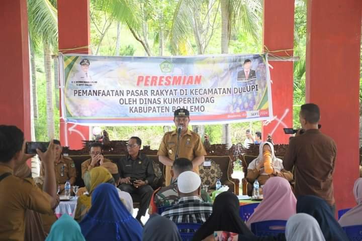 Peresmian pemanfaatan pasar rakyat di kecamatan Dulupi ole Dinas Kumperindag kabupaten Boalemo