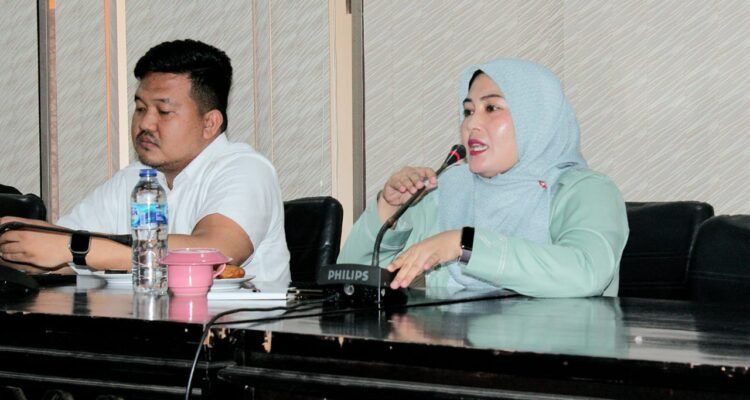 Luluk A Yulianti Dalam RDP Bersama Dinas Nakertrans Pohuwato ( Foto Harianpost.id)
