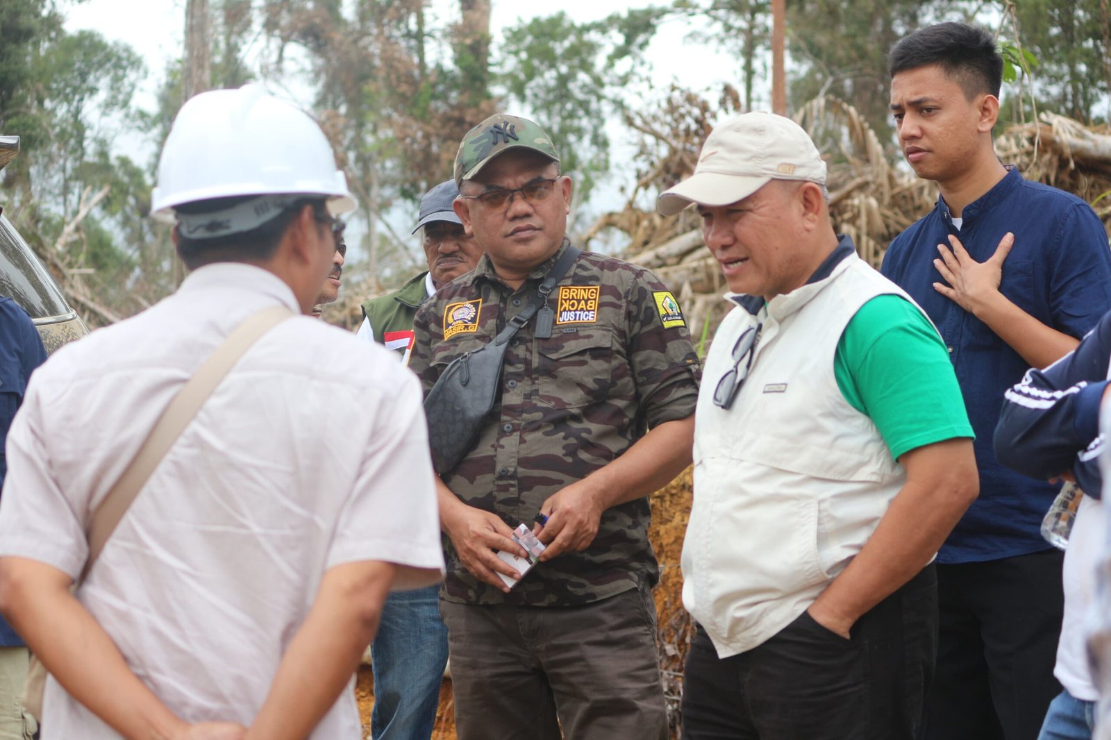 Pimpinan dan Anggota DPRD Pohuwato (Foto Edi Susanto )