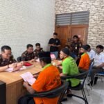 Polda Gorontalo Serahkan Tersangka Kasus Minyakita ke Kejari Boalemo