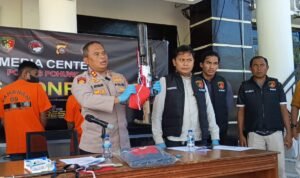Kapolres Pohuwato Tunjukkan Barang Bukti yang Diamankan Dari Aksi Kriminalitas Bersenjata di Km 18 Popayato Barat