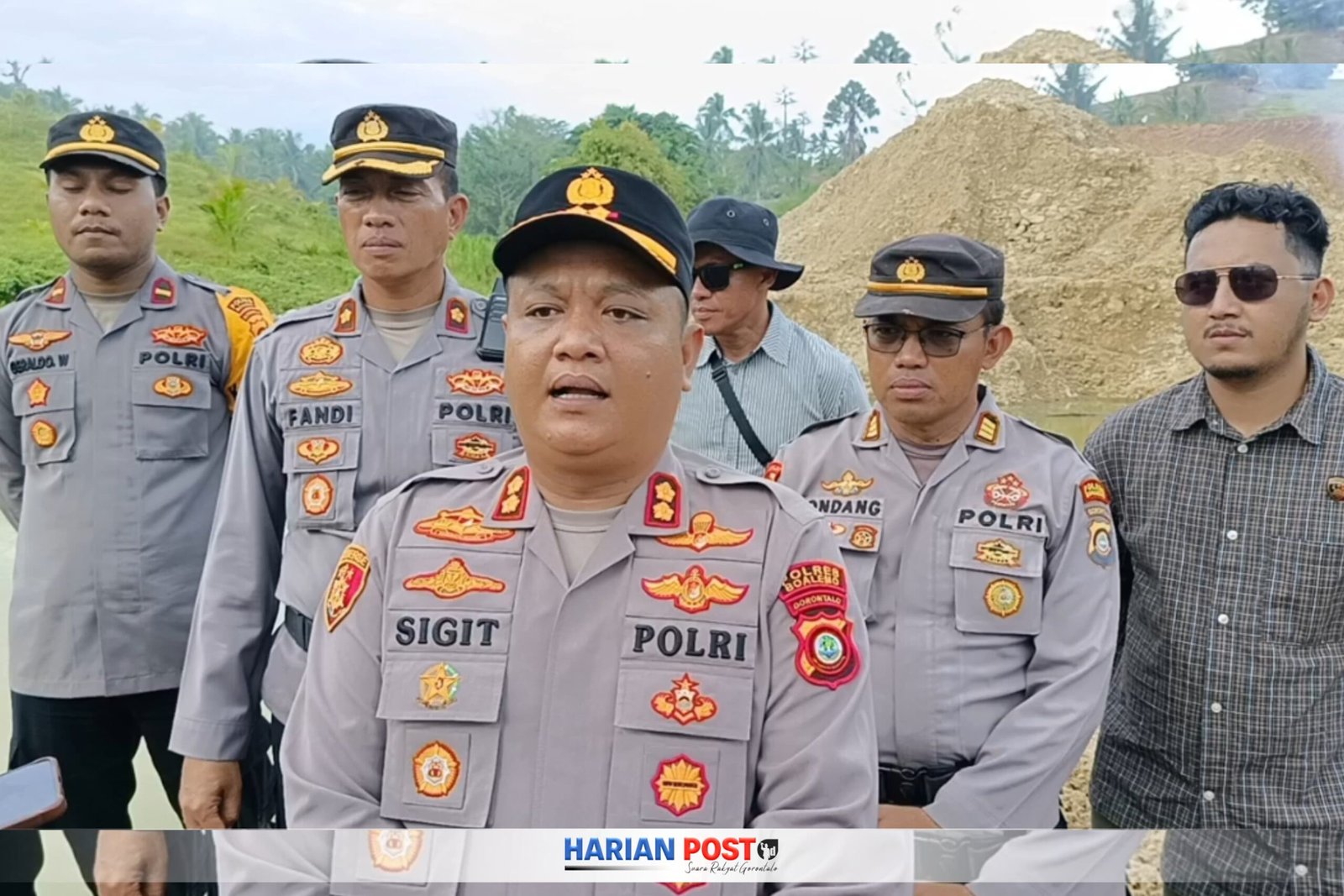 Kopolres Boalemo, AKBP Sigit Rahayudi didampingi Waka Polres Boalemo, Kabag OPS, Kasat Reskrim, Kasat Intel, dan Koplsek Dulupi