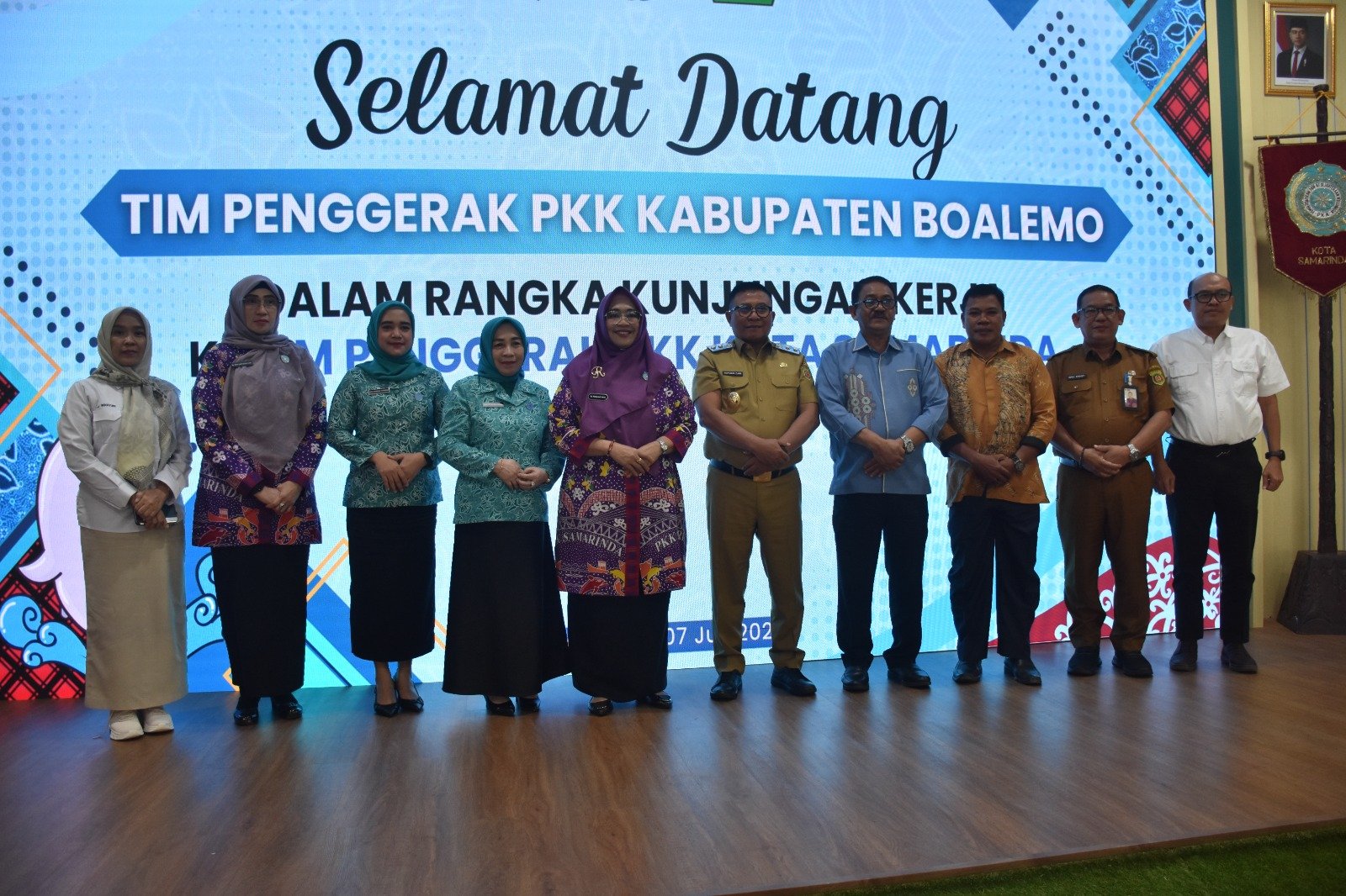 Bupati Boalemo, Rum Pagau bersama TP.PKK Boalemo saat melakukan kunjungan kerja ke Kota Samarinda