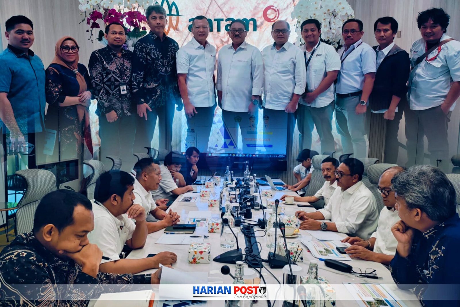 Foto bersama Pemerintah Kabupaten Boalemo bersama PT Antam