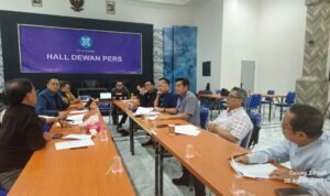Proses Verifikasi Berkas Calon Ketua Umum dan DK PWI (Foto Humas/Kongres Persatuan 2025)