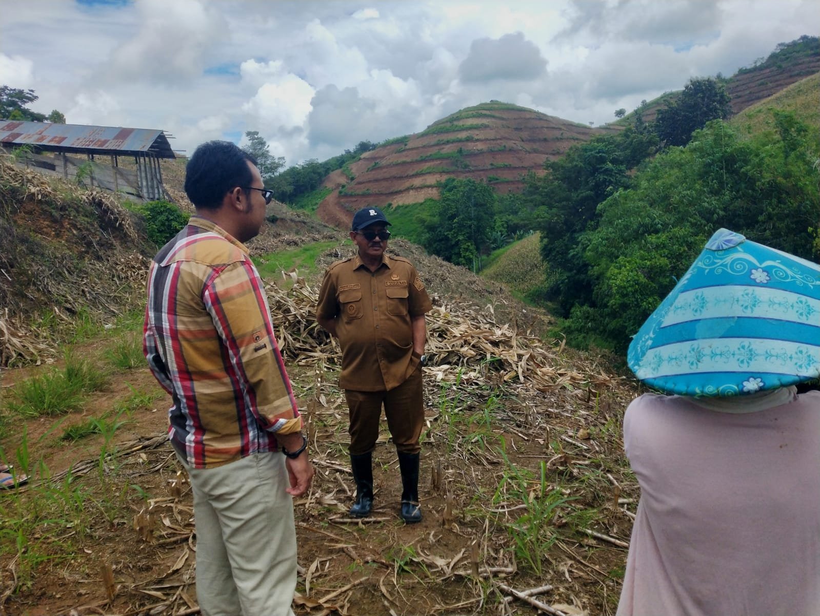 Bupati Boalemo, Rum Pagau tinjau langsung lokasi pertanian model terasering