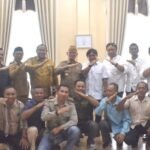 upati Ismet Mile saat menerima audiens Ketua KTNA Bone Bolango Faisal Mohie bersama jajaran pengurus