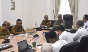 Bupati Ismet saat menerima kunjungan Kepala Badan Pengawasan Keuangan dan Pembangunan (BPKP) Perwakilan Provinsi Gorontalo