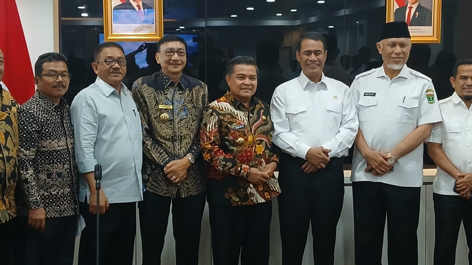 Bupati Boalemo, Rum Pagau bersama Menteri Pertanian, Andi Amran Sulaiman
