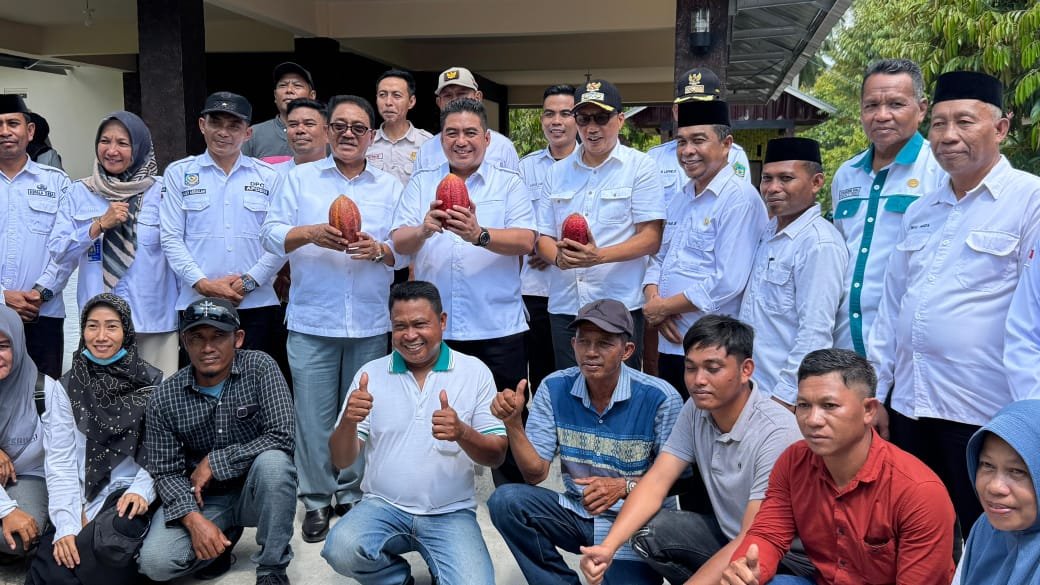 Foto Bersama Pemkab Boalemo dan Kementerian Pertanian