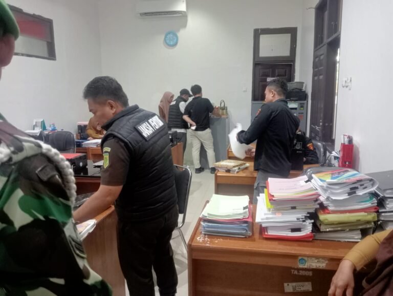 Kejaksaan Negeri Boalemo Sita Dokumen Terkait Dugaan Perdis Fiktif DPRD Boalemo