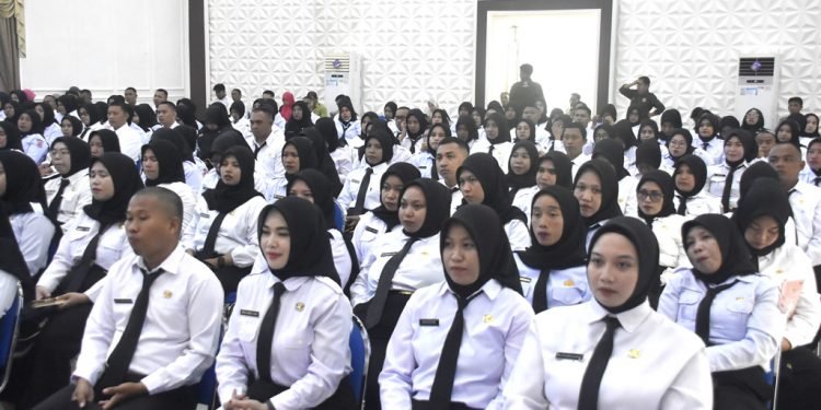 Ratusan PPPK Tahap I Formasi Tahun 2024 Kabupaten Bone Bolango saat memngikuti Orientasi, yang digelar di Aula BPMP Provinsi Gorontalo, Kamis (16/10/2025). (F.AKP-Diskominfo)