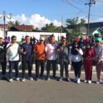 Wakil Bupati Bone Bolango, Risman Tolingguhu, Sekda Iwan Mustapa, Wakil Ketua T.P PKK, Gamaria Djura dan Ketua DWP Bone Bolango, dr. Nurliana Ibrahim menghadiri sekaligus mengikuti kegiatan Car Free Day (CFD) di Kawasan Center Point Bone Bolango, Minggu (5/10/2025). (F.Indra-Diskominfo)