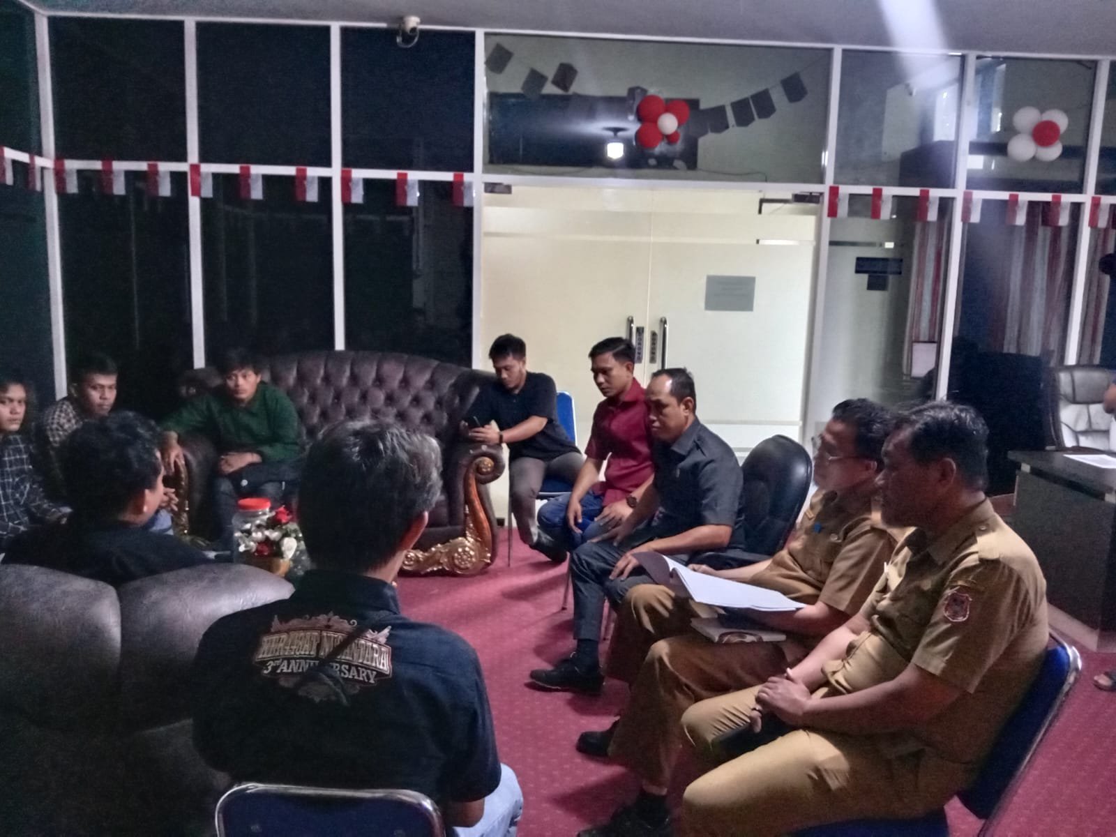 Forum Pemuda Gorontalo, Selasa, 7 Oktober 2025, kemarin, bertemu pimpinan DPRD Kabupaten Gorontalo bersama Anggota DPRD Gorontalo serta perwakilan dari Dinas Pertanian dan Dinas Perikanan.