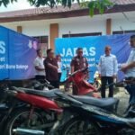 Penyerahan 18 unit kendaraan dari Kejaksaan Negeri Bone Bolango kepada Pemerintah Daerah yang berlangsung di Kantor Kejaksaan Negeri Bone Bolango, Rabu (8/10/2025). (F.Azizah-Magang Diskominfo)