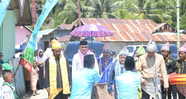 Wakil Bupati Boalemo, Lahmuddin Hambali pada saat mengikuti Ekspresi Budaya Bajau dalam bingkai NKRI