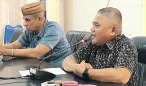 Ketua Komisi III DPRD Pohuwato Nasir Giasi, pimpin Rapat Dengar Pendapat