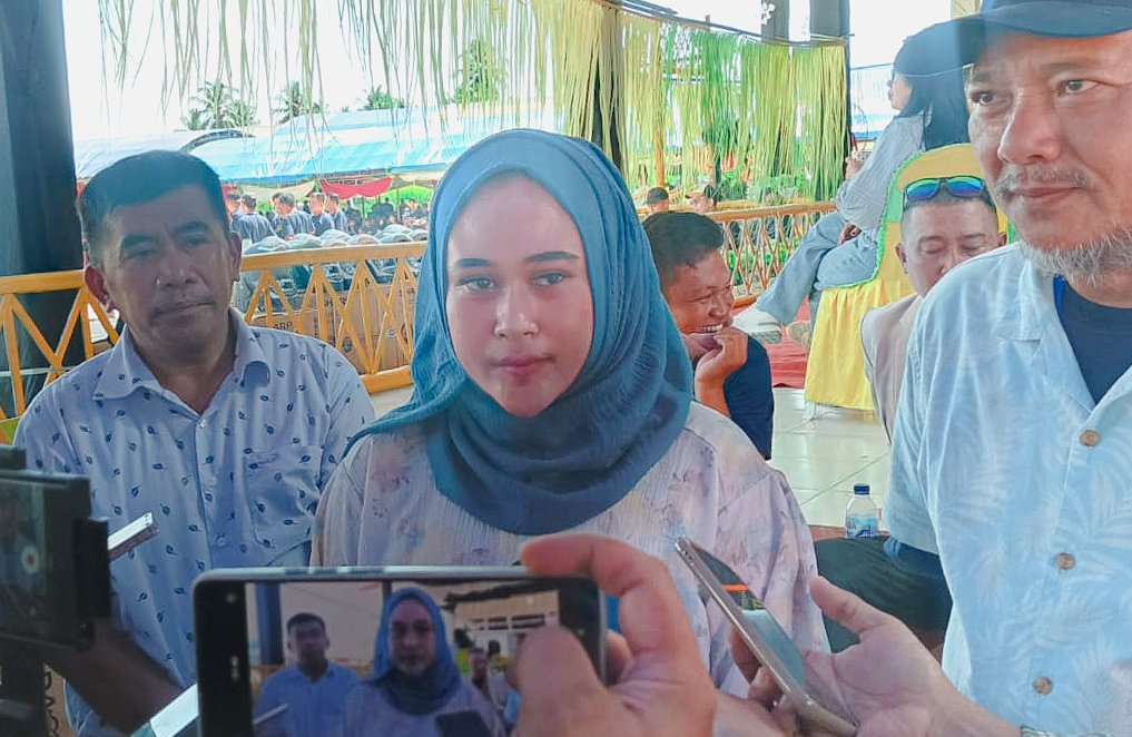 Anggota DPRD Pohuwato Yuliani Rumampuk Saat Menghadiri Family Gathering BJA Group, Sabtu, 22 November 2025 ( Foto : Imam)