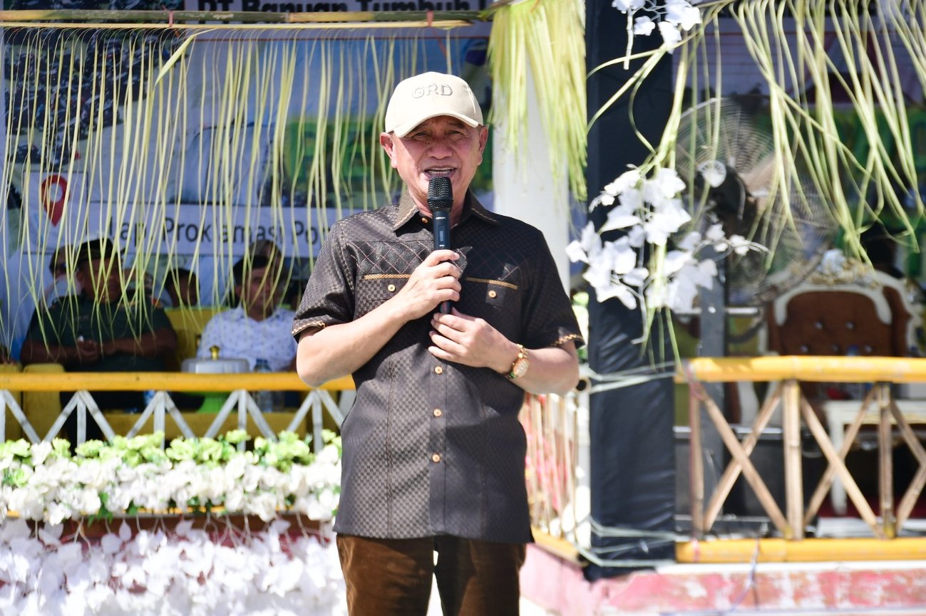 Bupati Pohuwato Saipul Mbuinga Saat Memberikan Sambutan Pada Family Gathering BJA Group, Sabtu, 22 November 2025 di Popayato ( Foto : Iwan Karim)
