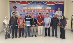 Foto Bersama Dekopinwil Gorontalo Usai Menggelar Rakor Persiapan Muswil ( Foto : Alan Pakaya )