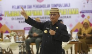 Bupati Kabupaten Bone Bolango, Ismet Mile