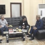 Bupati Bone Bolango, Ismet Mile saat menerima Direktur PT. Orbit Nusantara Raya, Andi Taufik Patarai dalam rangka membahas investasi pembangunan Pembangkit Listrik Tenaga Surya (PLTS) berkapasitas 24 megawatt (MW) di wilayah Bone Bolango.