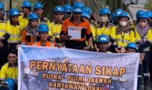 Foto Karyawan Lokal Pani Gold