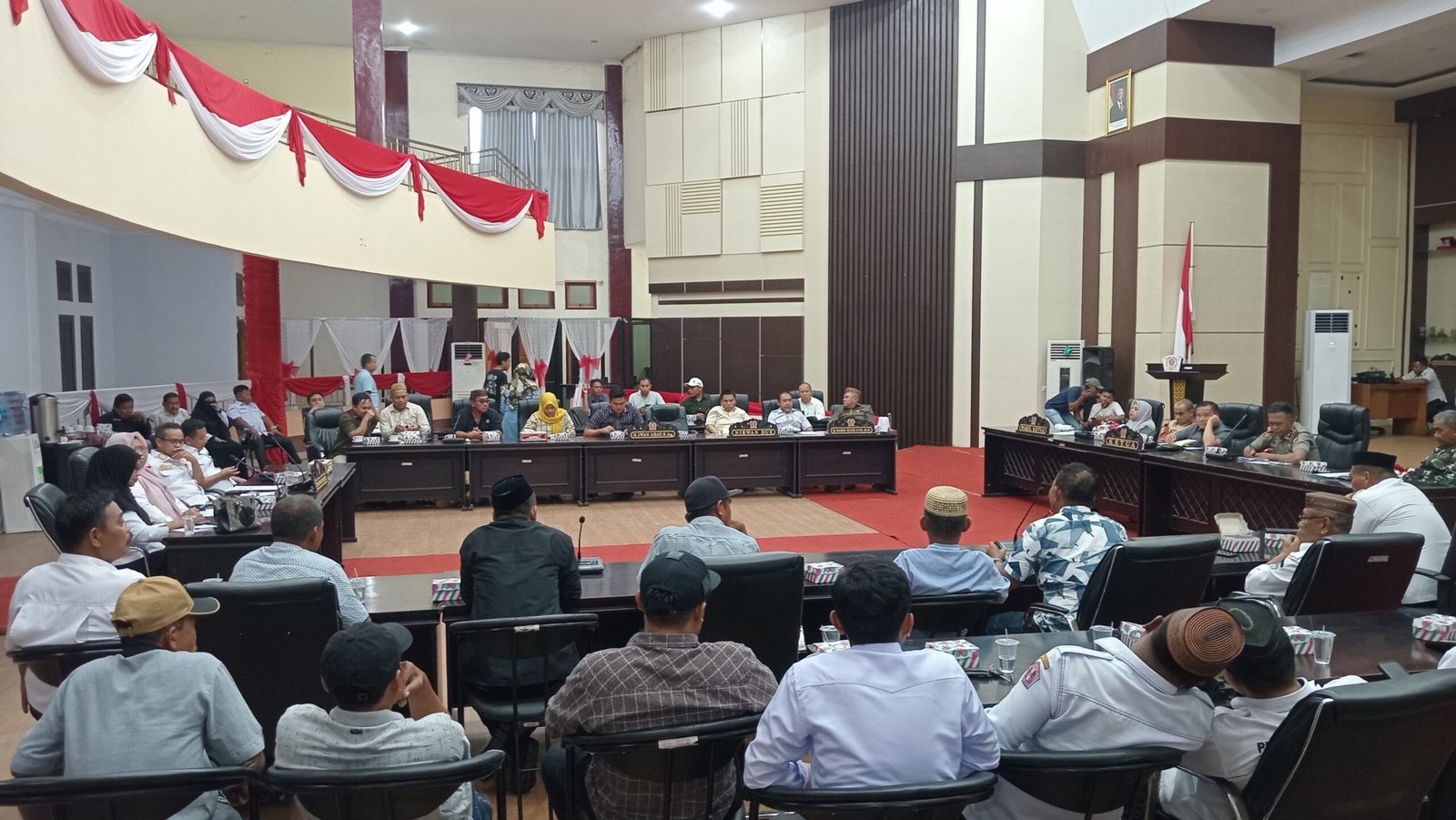 DPRD Pohuwato Gelar RDPU Terkait Masalah Sedimentasi Persawahan Petani Buntulia- Duhiada'a