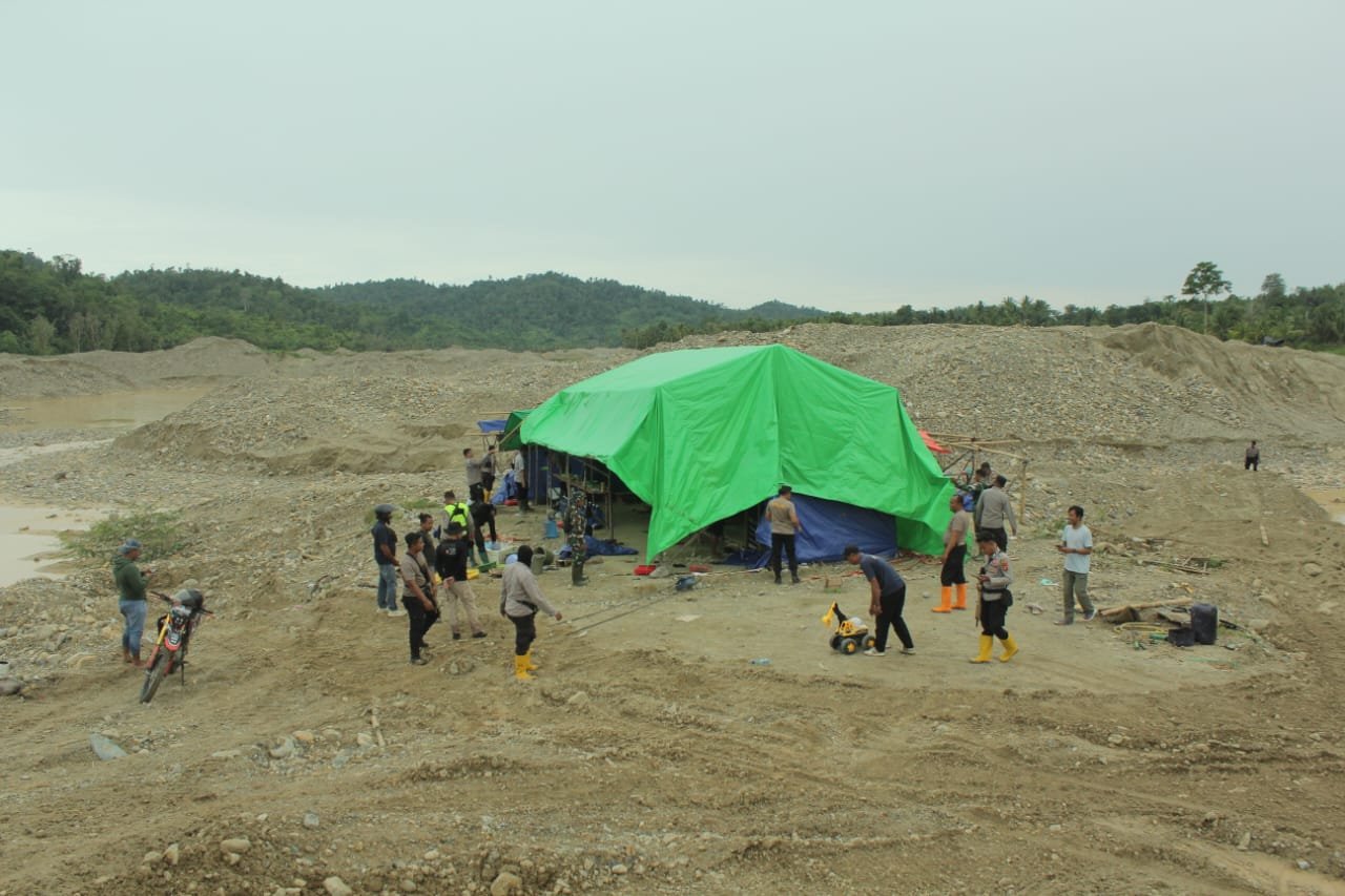 Pondok Penambang Sebelum Dirobohkan