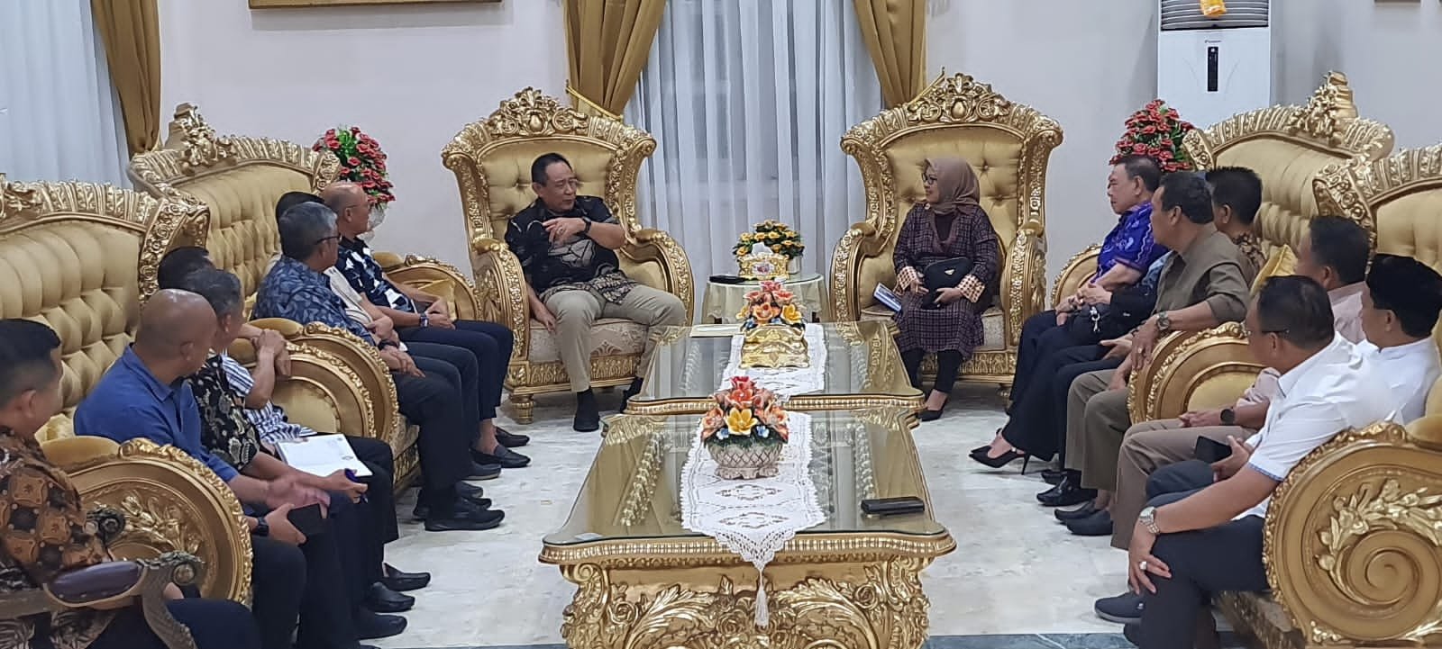 Komisi III DPRD Provinsi Gorontalo Temui Gubernur Gorontalo (Foto Humas Deprov)