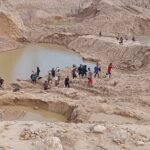 Puluhan Penambang Tradisional Beraktivitas di Kawasan PETI Dengilo