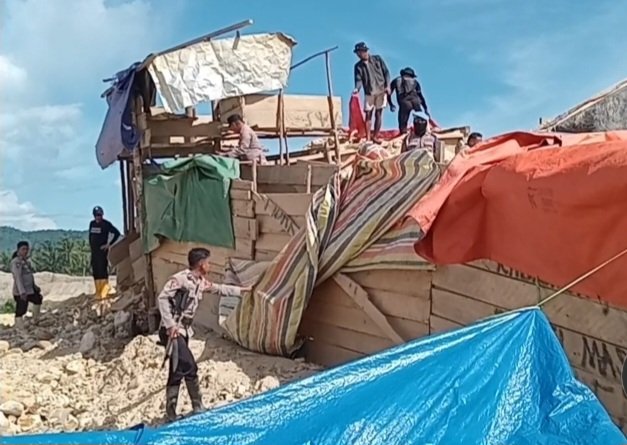 Operasi PETI Dengilo, Tim Gabungan Bongkar Satu Pondok di Kawasan PETI