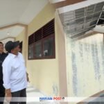 Bupati Boalemo Rum Pagau meninjau Bangunan laboratorium komputer di SMP Negeri 10 dan SMP Negeri 12 Paguyaman.