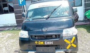 Mobil bak terbuka Bermuatan BBM Solar Diamankan Polres Pohuwato (Foto : HG)