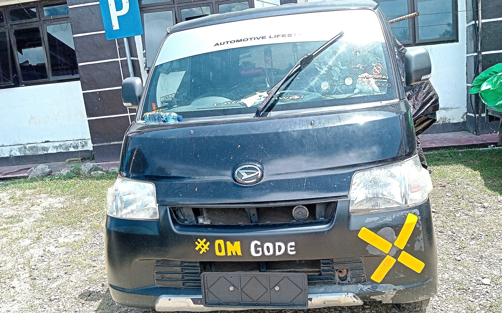 Mobil bak terbuka Bermuatan BBM Solar Diamankan Polres Pohuwato (Foto : HG)