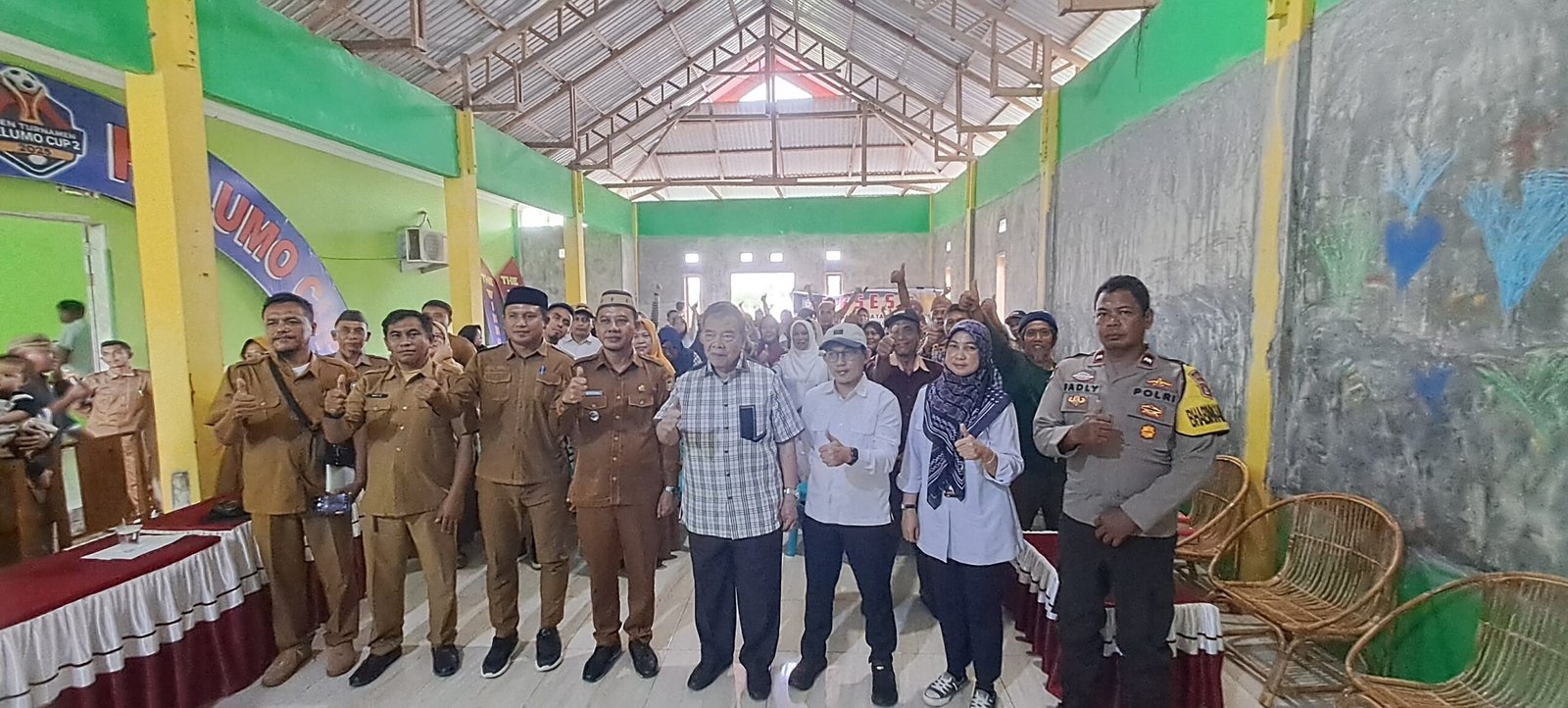 Foto Bersama Anggota DPRD Provinsi Gorontalo Sun Biki dan masyarakat Dalam Reses di Desa Helumo, Kecamatan Mootilango