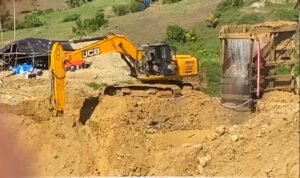 Aktivitas pertambangan ilegal di desa Dulupi, kecamatan Dulupi, kabupaten Boalemo.